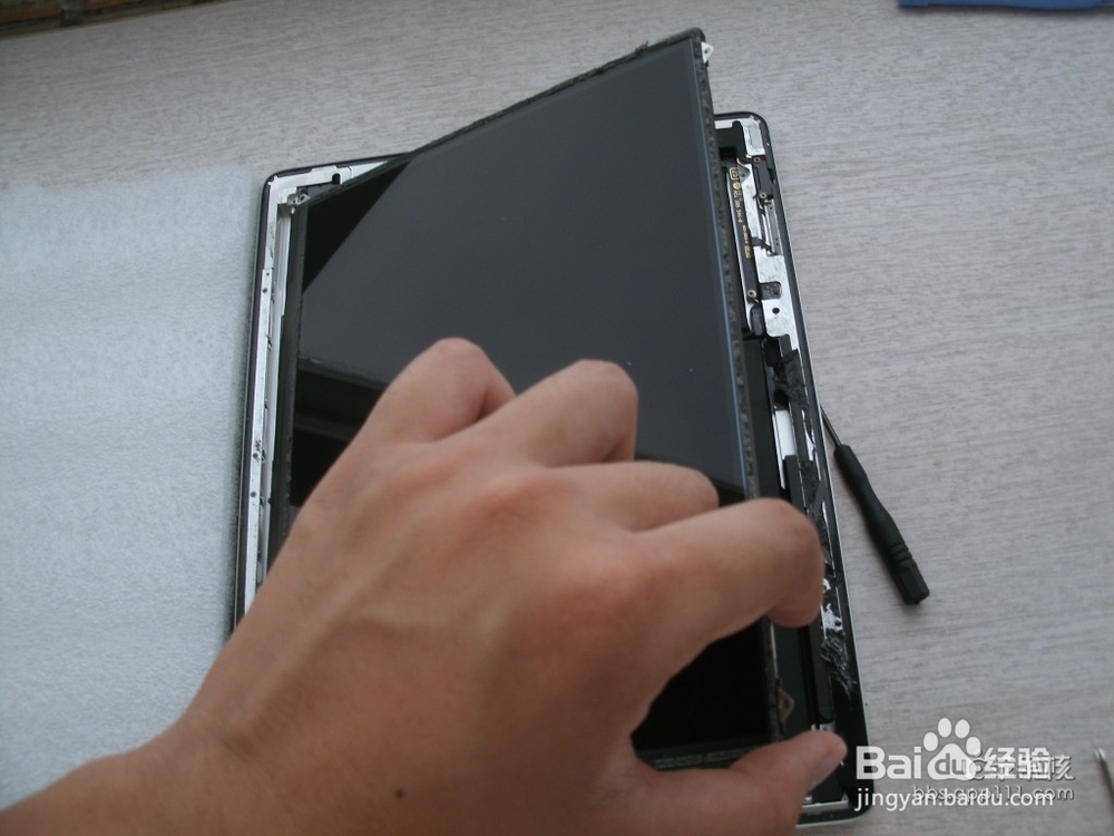 大连iPad 2屏幕摔坏压坏磕碰，如何换屏维修