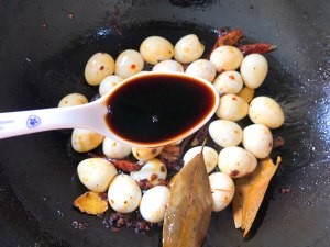 香辣啤酒卤鹌鹑蛋怎么做