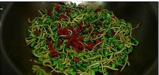 杞子素炒黑豆苗