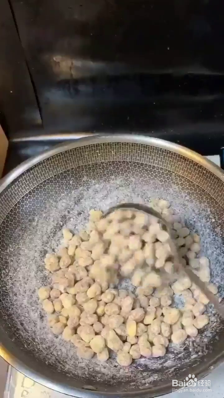 如何制作香脆好吃的芝麻糖霜花生