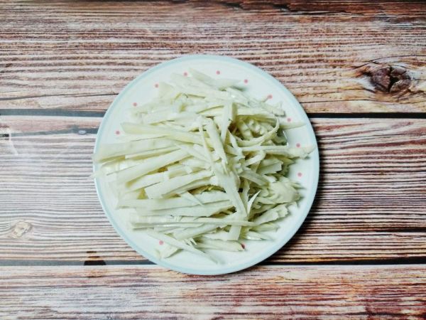 酸辣暖身开胃汤