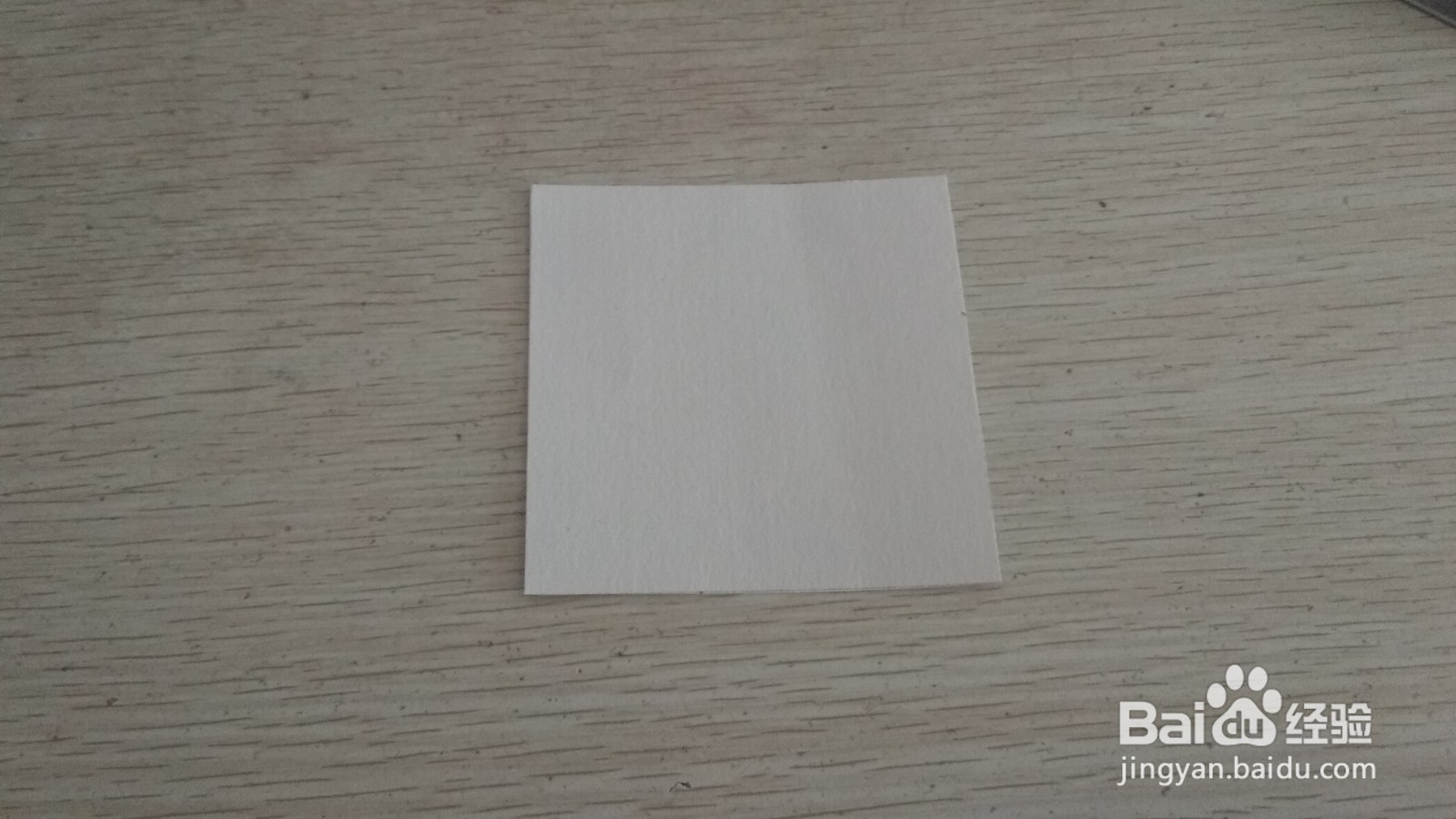 如何用一块正方形素描画纸做梯形的简易钢笔支架