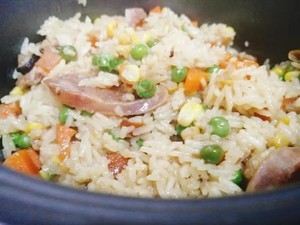 最简单的懒人版煲仔饭,吃一口,保证你上瘾