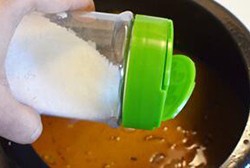 制作椰汁咖喱牛肉饭