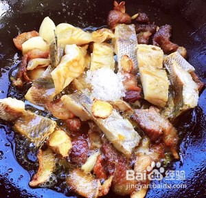 姜烧五花肉米鱼干