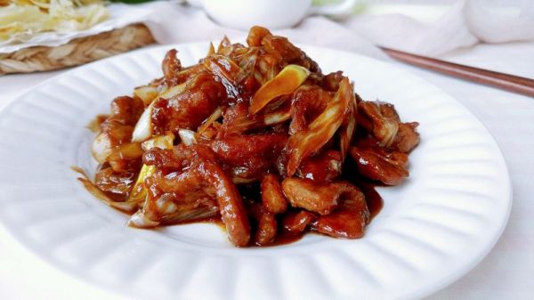 酱酱葱白过油鸭