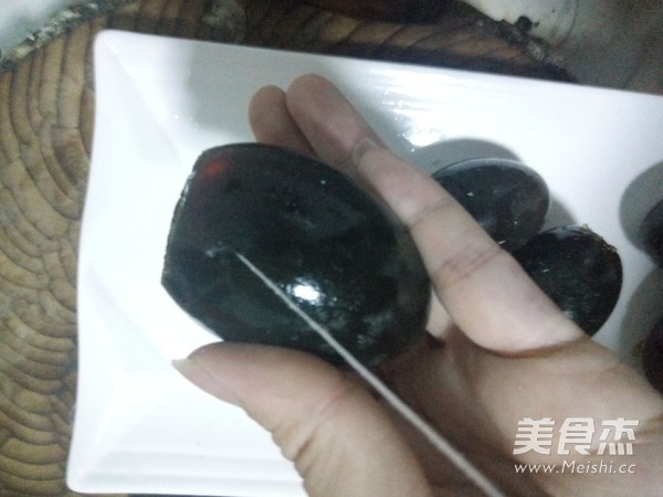 凉拌皮蛋的做法