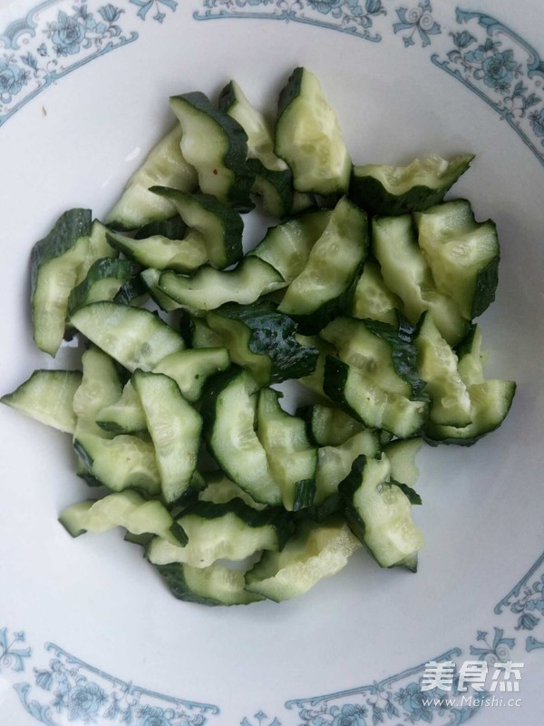 蒜蓉芝麻酱拌黄瓜豆干