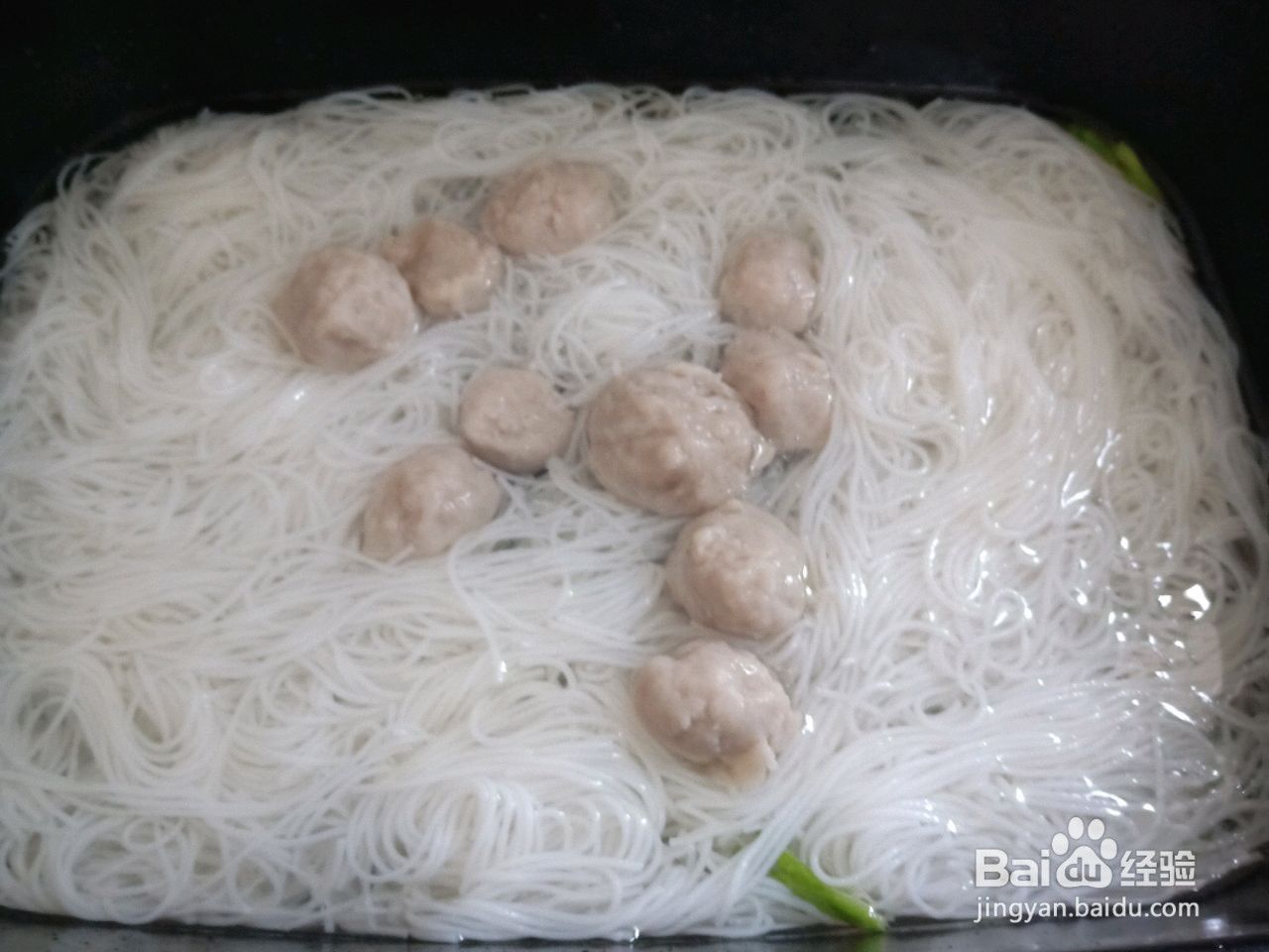 咸蛋黄肉丸汤粉的做法