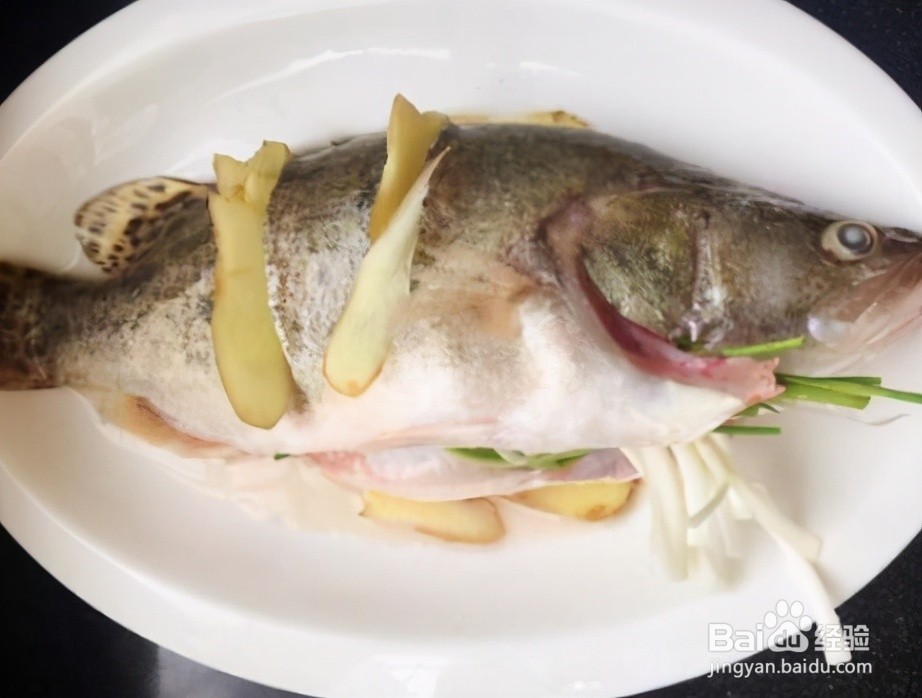 家庭自制清蒸桂鱼