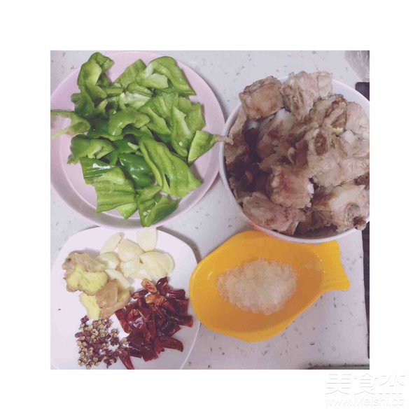 土豆排骨的做法