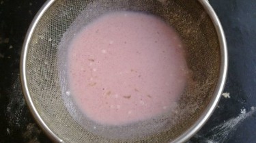 红曲班戟的做法