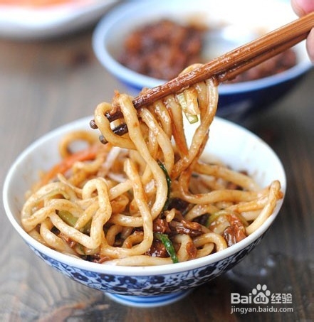 家常菜做法大全有图：[12]鲜虾干贝肉酱面
