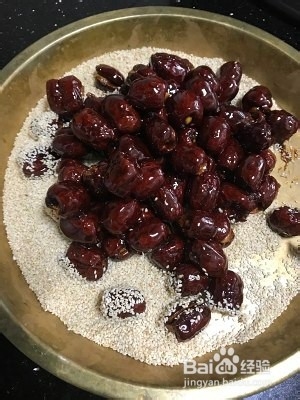 养颜杏仁阿胶枣的做法