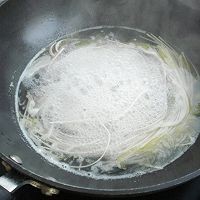 家常酸辣汤面的做法,简单易学