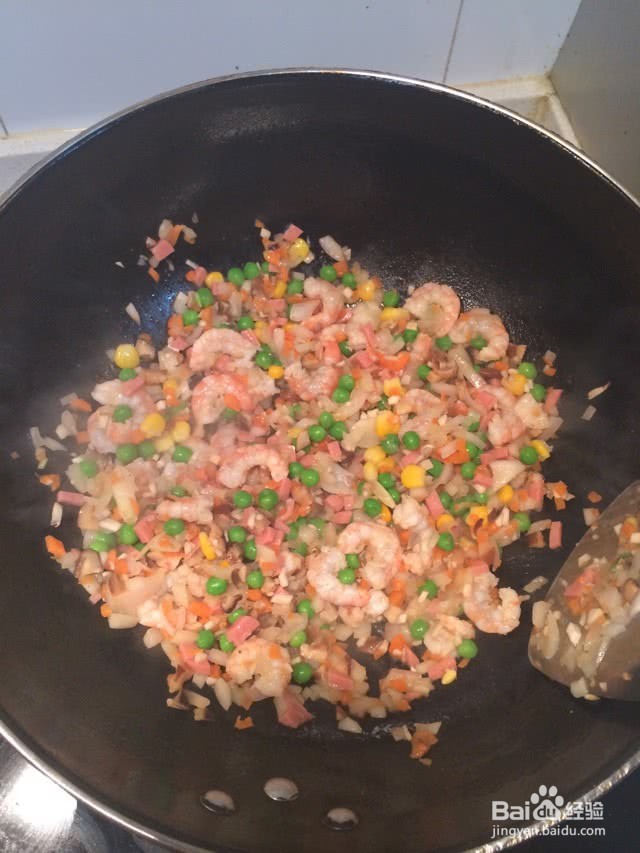 菠萝炒饭的做法