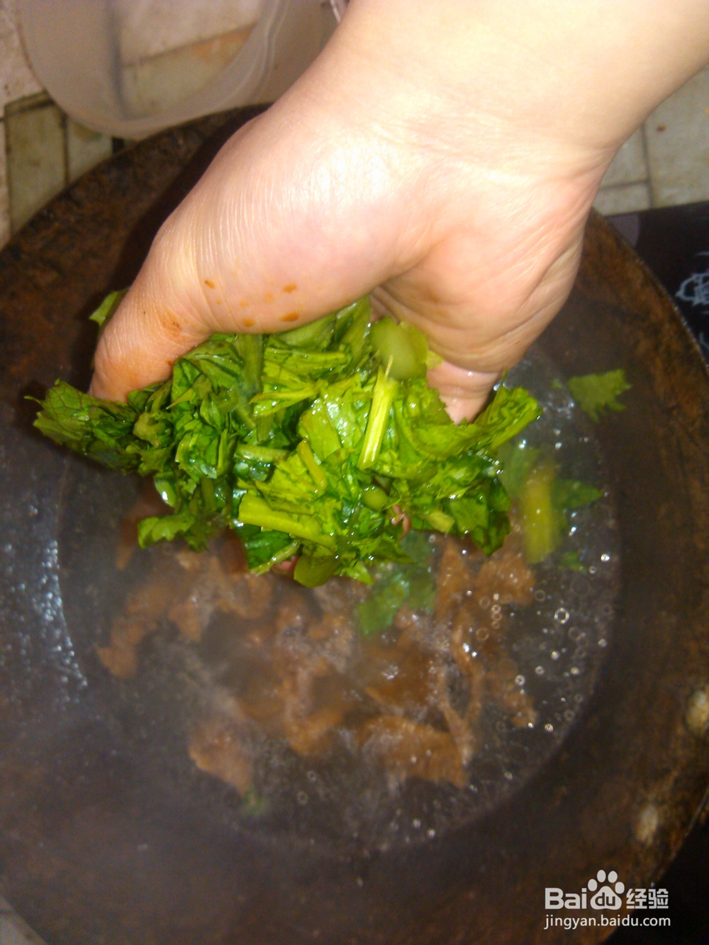 上班族的快速简单面条吃法——青菜瘦肉面