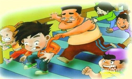 如何避免受到拥挤踩踏事件的伤害？