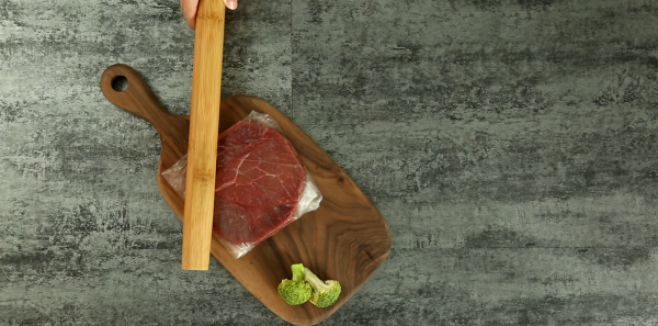 嫩烤黑椒红酒牛排