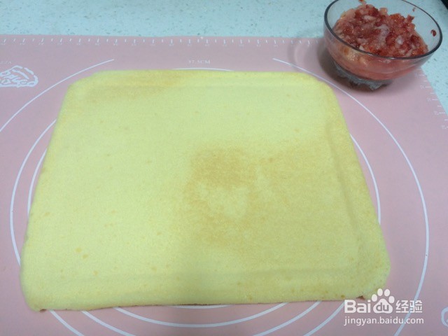 草莓蛋糕卷的做法