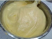 如何制作弹性十足分蛋海绵杯子蛋糕？