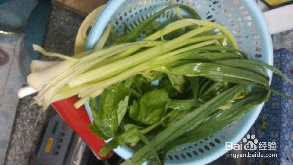如何制作美味的红烧醉(鲫)鱼