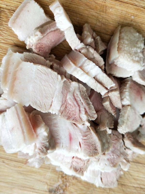 五香五花肉焖蚕豆