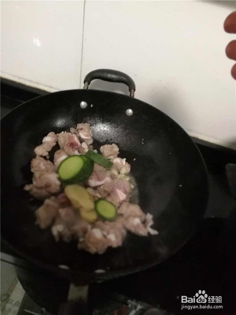 脆骨粒炖豆角萝卜