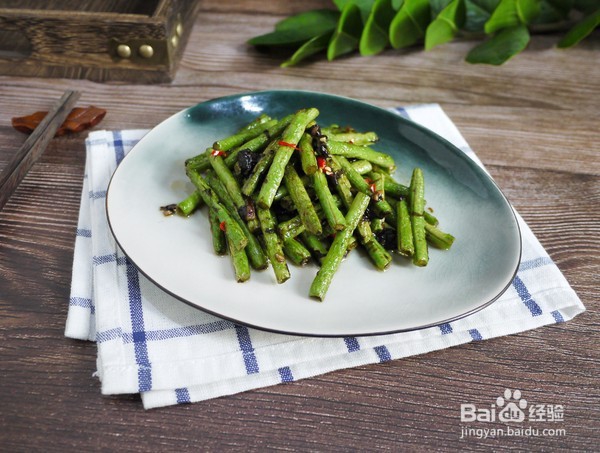 家庭版橄榄菜炒豆角的教程