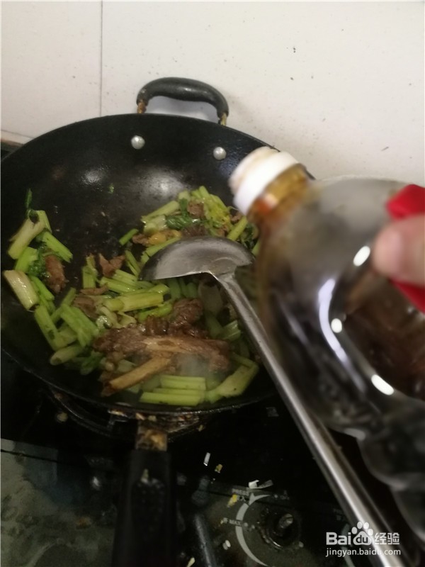 芹菜段炒熟猪肉