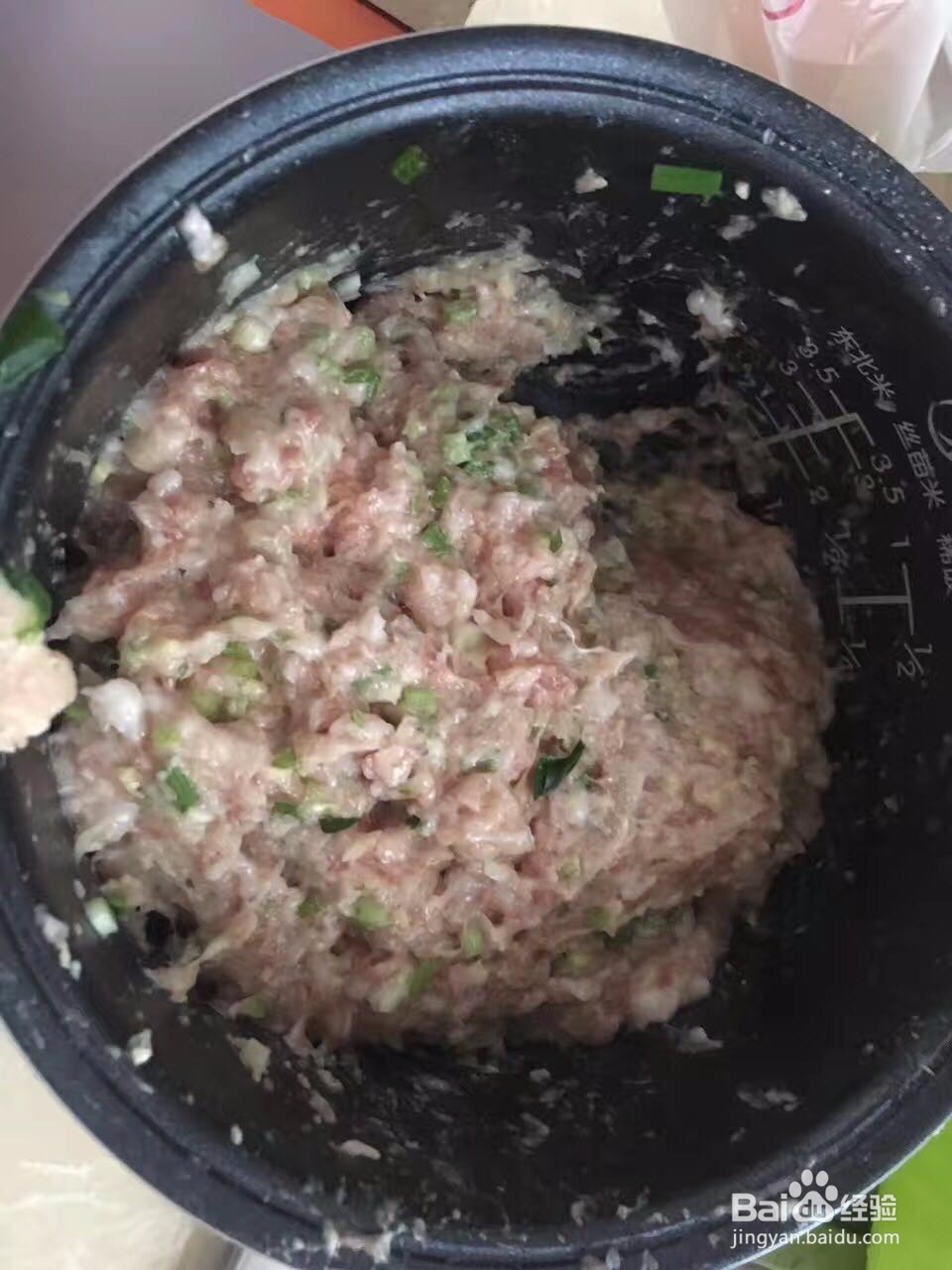 白菜猪肉水饺、韭菜猪肉水饺家常制作方法