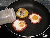 教你怎么做彩椒圈太阳花煎蛋