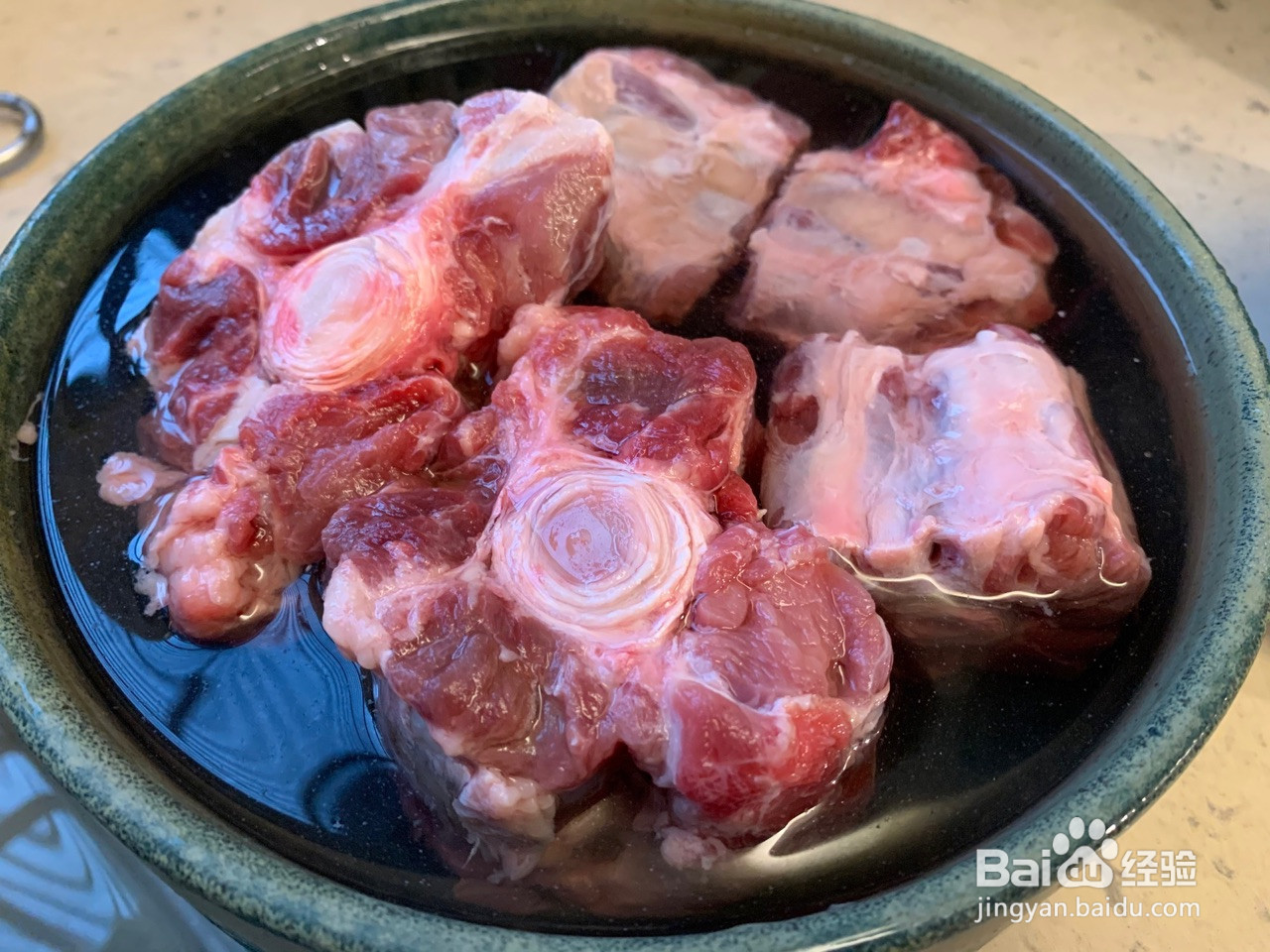 酱炖牛尾骨的做法