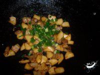 五花肉炒杏鲍菇的做法