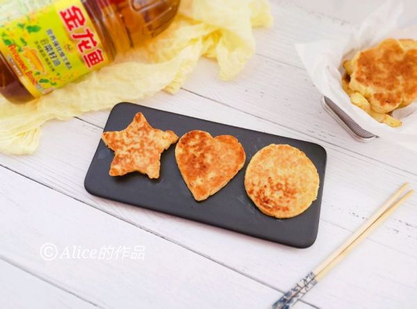 秋梨鸡蛋饼#金龙鱼营养强化维生素A 新派菜油#