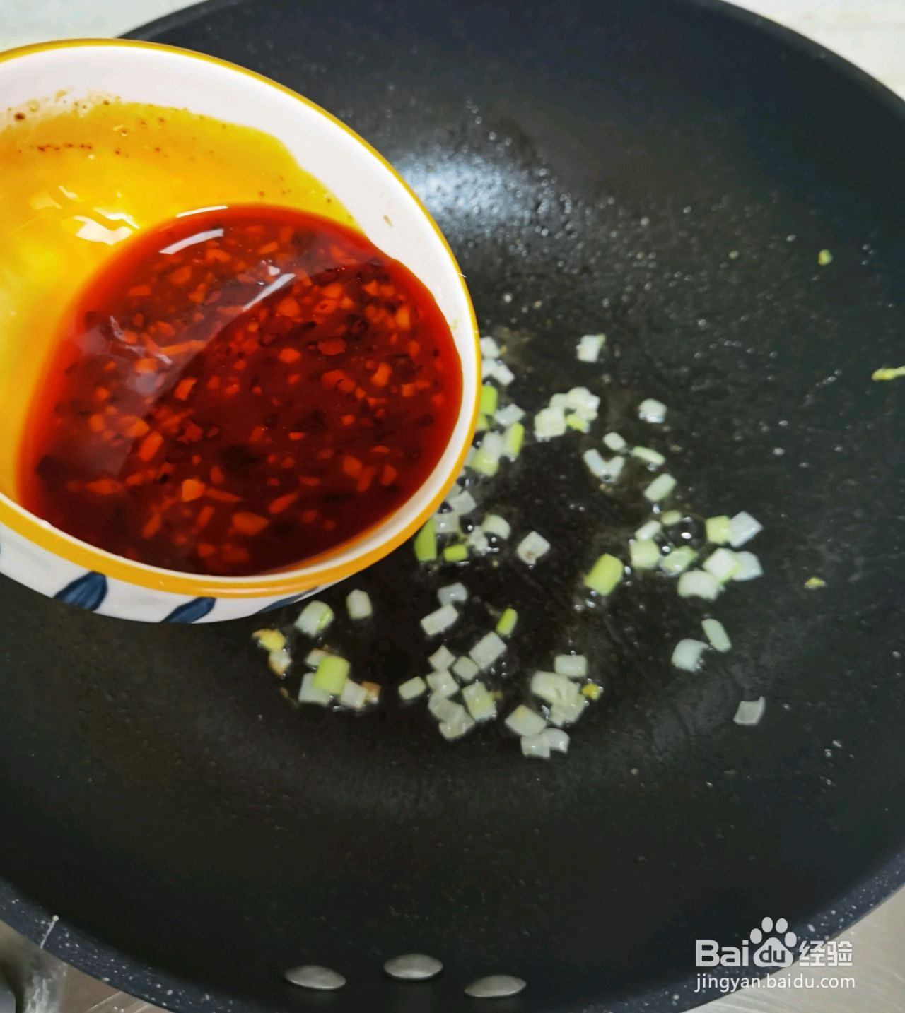 酱油炒蛋的做法