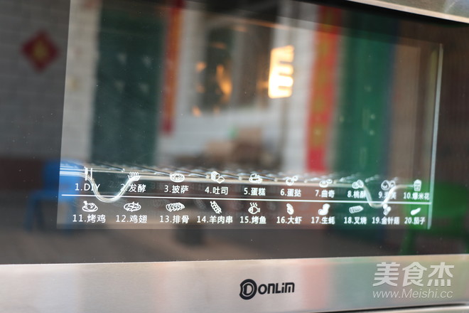 烤箱菜～黑胡椒香肠烤土豆丝