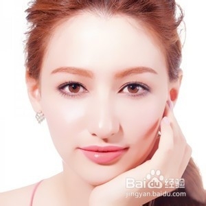 化妆“眉部”彩妆裸妆，彰显骨干气质