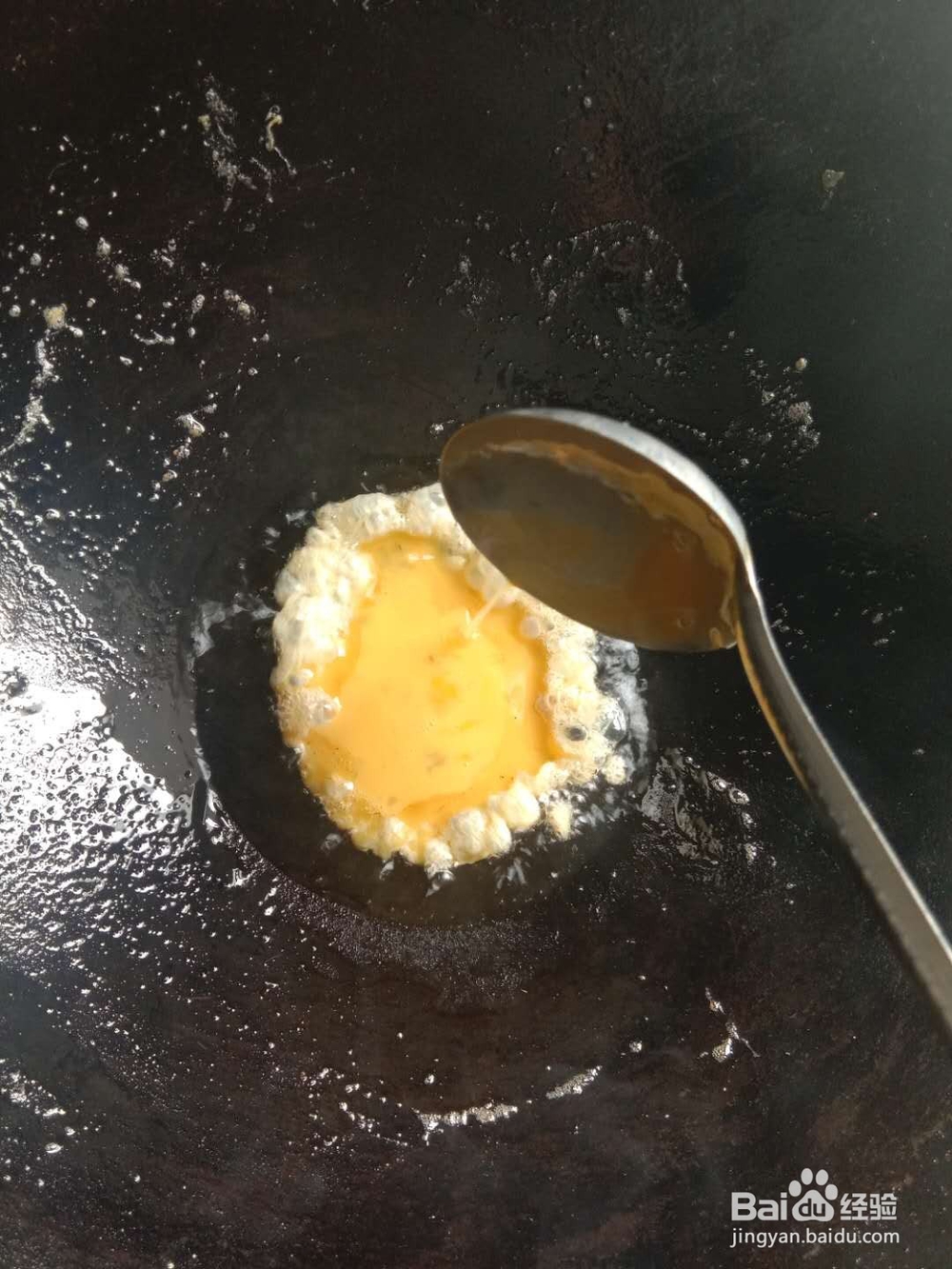在家煎出好吃的蛋饺