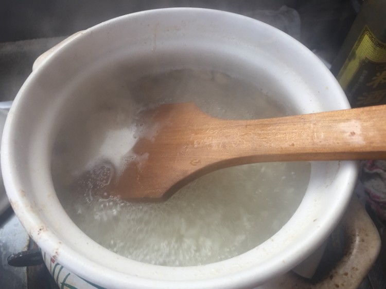 洋葱鸡腿粥超级好吃，不会做我来教你