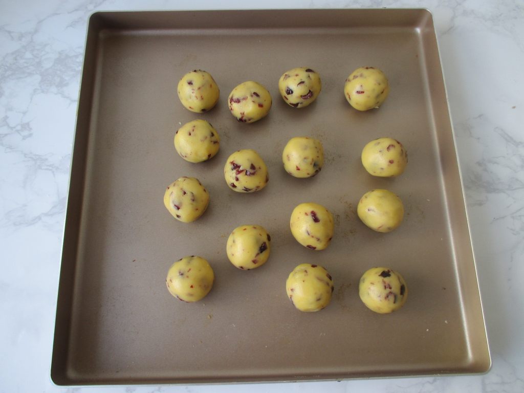 想吃蔓越莓奶香酥饼？轻轻松松就能学会