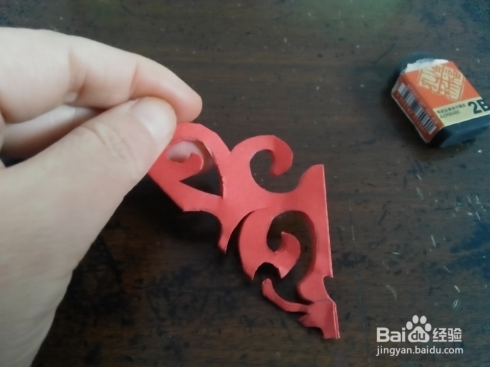 如何剪四折手帕窗花