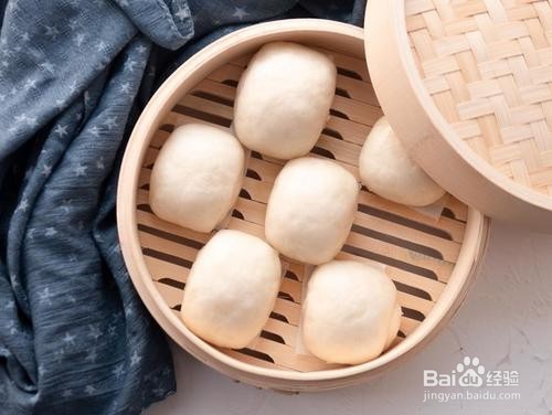 如何制作美味的油炸小馒头？