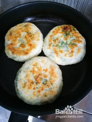 不用揉面，不用擀皮的韭菜鸡蛋发面馅饼