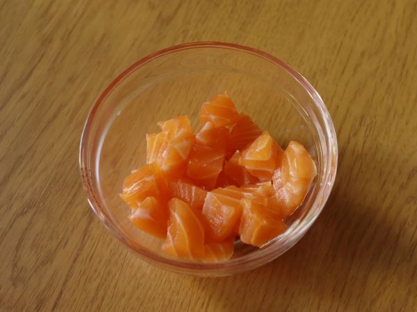 挪威三文鱼牛油果苏打塔塔