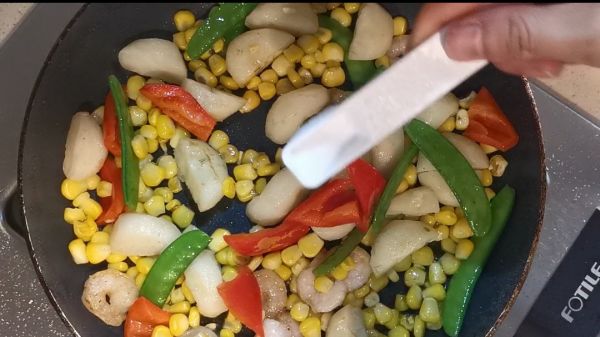 时蔬马蹄炒虾仁