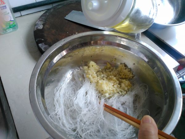 蒜蓉粉丝蒸带子