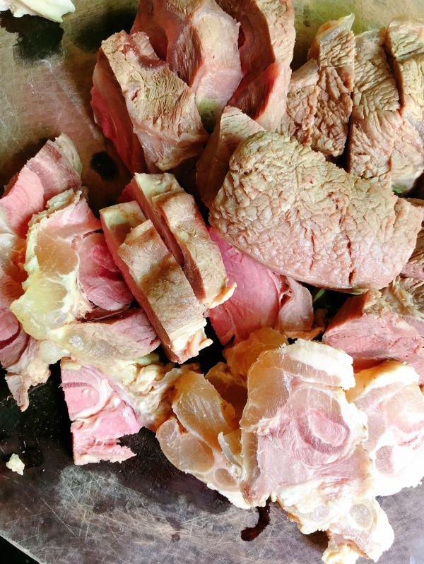 清汤牛肉炖萝卜汤