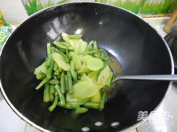 莴笋烧豆角的做法