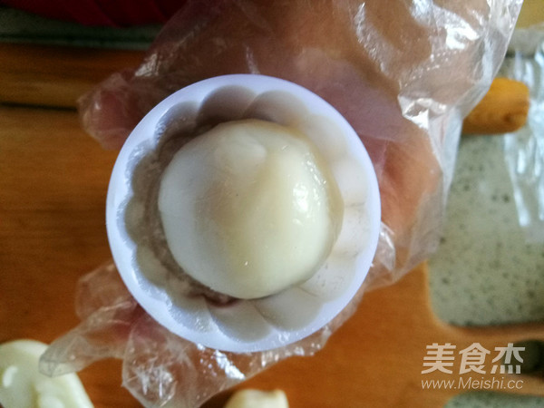 紫薯馅三色冰皮月饼